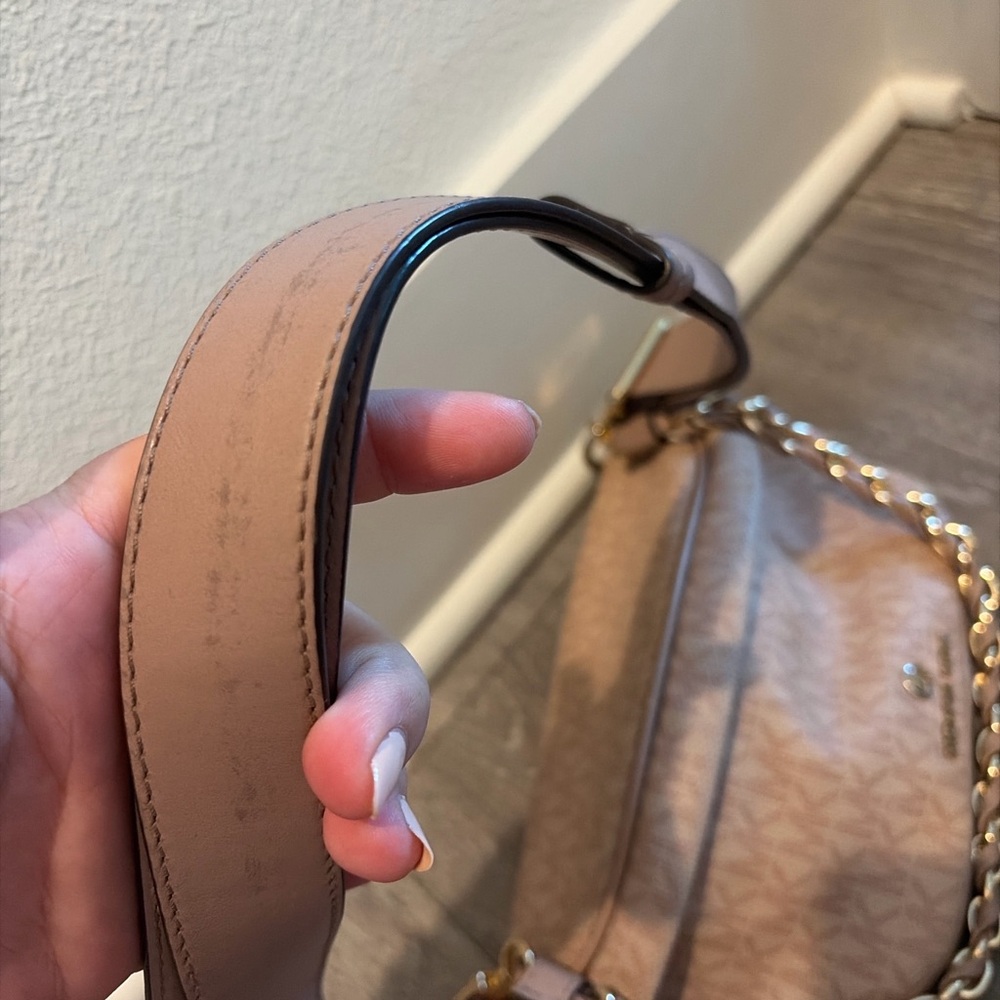 Michael Kors MK Monogram Blush Canvas Chain Flap Crossbody Bag - Picture 4 of 8